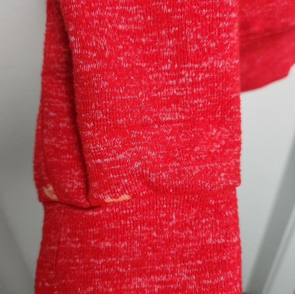 Red hearts sweater - Picture 11 of 12